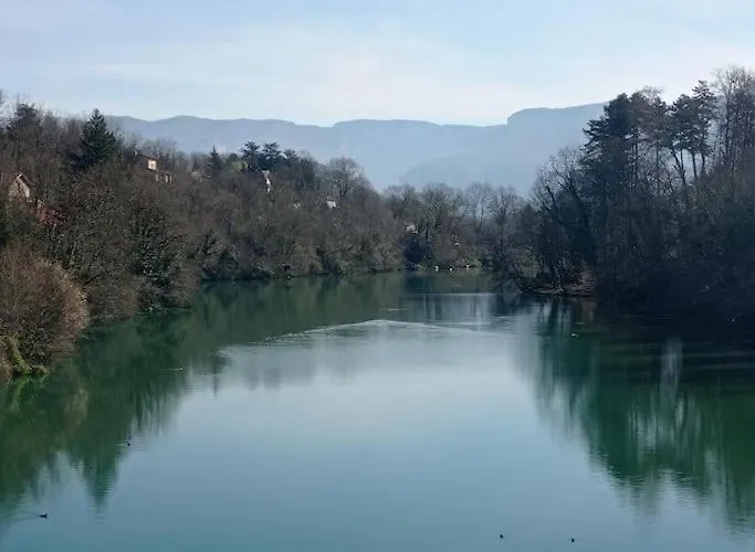 G De Laure
